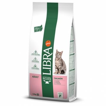 Hrana uscata pentru pisici Libra Adult cu somon 12 kg