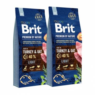 Oferta 2 saci x 15 kg Hrana uscata pentru caini Brit Premium Light