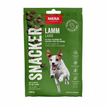 Recompense pentru caini Mera Snacker cu miel 200 gr