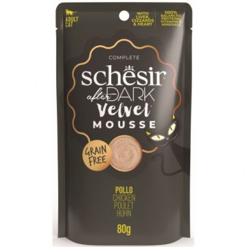 Hrana umeda pentru pisici Schesir After Dark Plic mousse cu Pui 80 gr