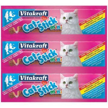 Recompensa pentru pisici Vitakraft Cat Stick Somon/Pastrav 18G