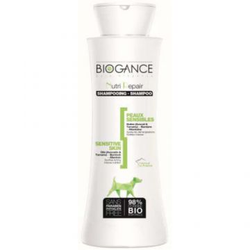 Sampon pentru caini Biogance Dog Shampoo Nutri Repair Sensitive 250 ml