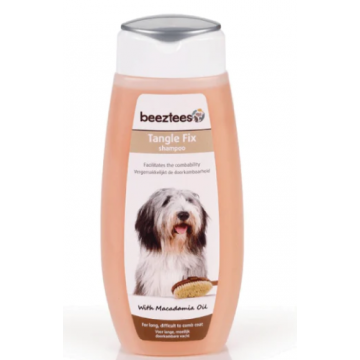 Sampon pentru caini cu blana lunga Beeztees cu Ulei de Macadamia 300 ml