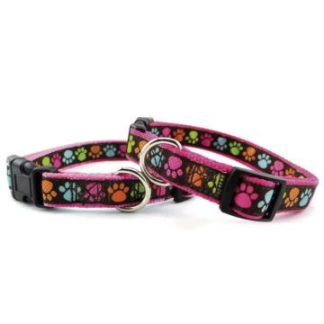 Zgarda textila, roz, personalizata cu labute, 45-50 cm x 16 cm