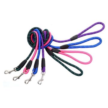 Lesa textila, colorata, pentru caini de talie mica si medie, lungime 1.2 m, diametru 8 mm