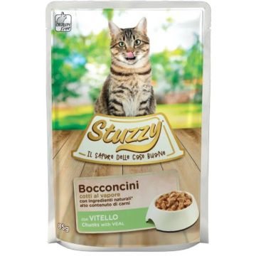 STUZZY Chunks Plic hrană umedă pentru pisici, cu Viţel 85g
