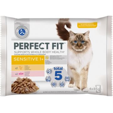 PERFECT FIT Hrană umedă cu Pui şi Somon în sos pentru pisici sensibile 4x85g